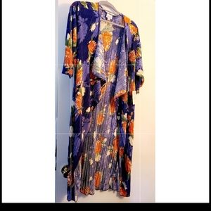Lularoe Shirley (M) Blue with Floral